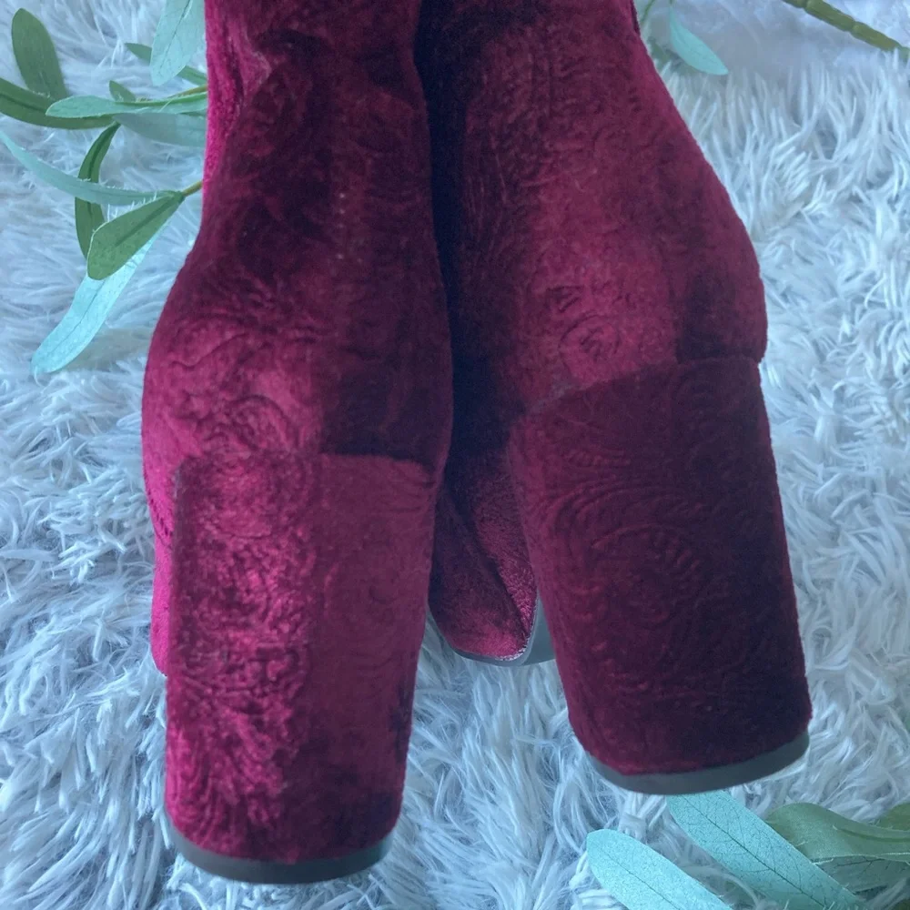 Just Fab Burgundy Loreida Heeled Bootie - Picture 7 of 7